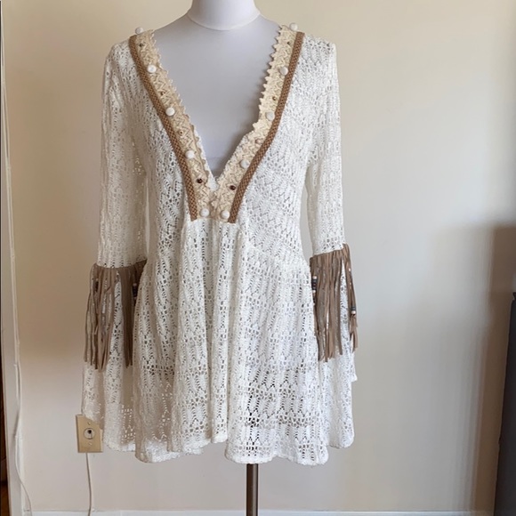 Luxe Moda boho tunic top with fringe arms - Picture 1 of 7
